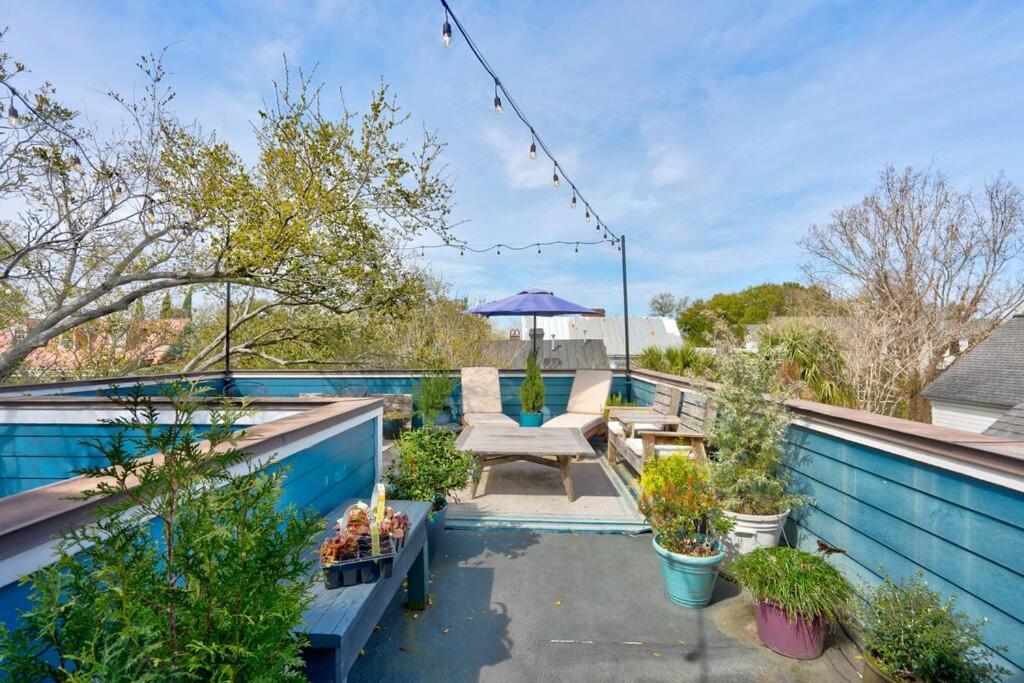 Elegant Sunlit Home With Private Rooftop Oasis Charleston Eksteriør bilde