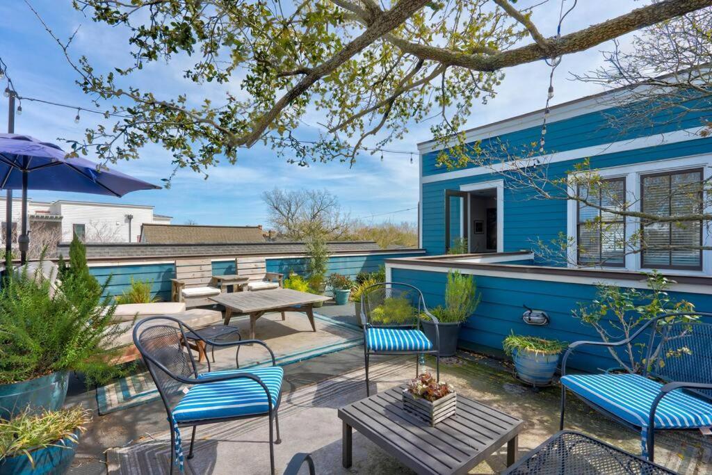 Elegant Sunlit Home With Private Rooftop Oasis Charleston Eksteriør bilde