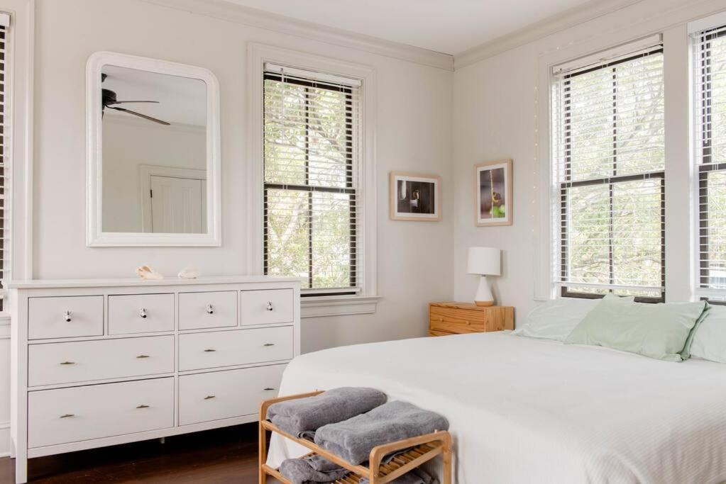 Elegant Sunlit Home With Private Rooftop Oasis Charleston Eksteriør bilde