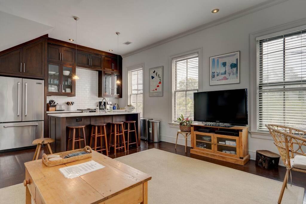 Elegant Sunlit Home With Private Rooftop Oasis Charleston Eksteriør bilde