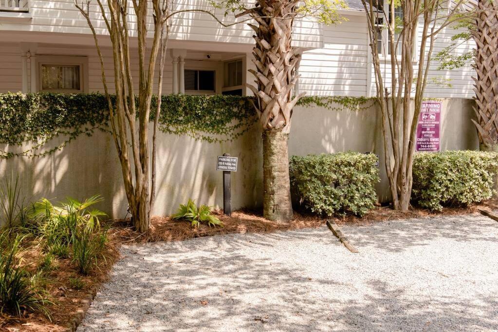 Elegant Sunlit Home With Private Rooftop Oasis Charleston Eksteriør bilde